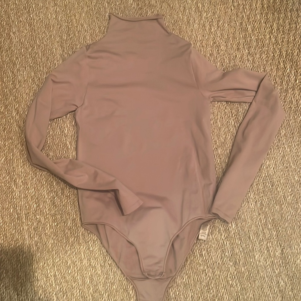 SKIMS Mauve Long Sleeve Bodysuit